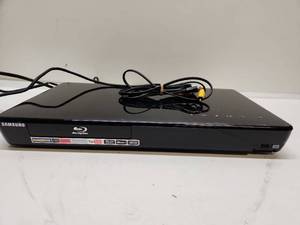 lot 54 image: Samsung BD-P3600 Blu-ray Player with Streaming Apps