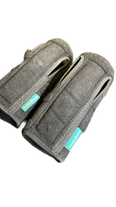 lot 16255 image: Comfy Brace HandWrist Braces