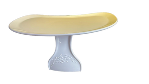 lot 16291 image: White Plastic Baby Table Stand