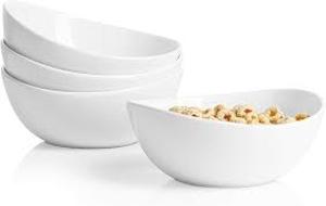 lot 1569 image: Sweese White Ceramic Serving Bowls Set of 4