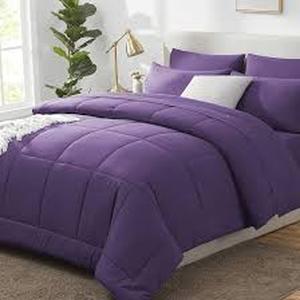 lot 1573 image: Purple blanket 7 ft by 4 ft