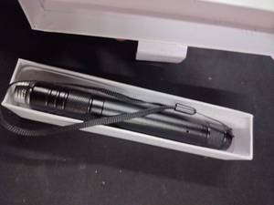 lot 18186 image: Laser pointer