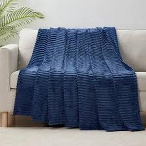 lot 17124 image: Blue throw blanket larger than 72x60