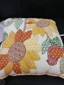lot 17184 image: Sunflower Throw Pillow 17in x 17in
