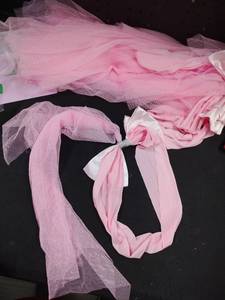 lot 18258 image: A 10pk of Pink Bow Headbands