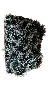 lot 19258 image: Green and White Holiday Tinsel Garland