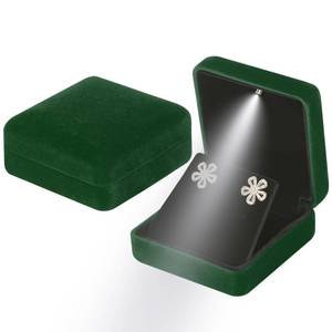 lot 20182 image: LETURE Velvet Metal Earring Gift Box with LED Light, Luxury Small Jewelry Holder Case for Earrings Stud Necklace Pendant, Earrings Showcase Display for Proposal Engagement Wedding (Green)