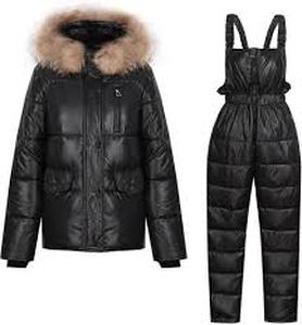 lot 13592 image: Womens Winter snow suit with Faux Fur Hood size XXL