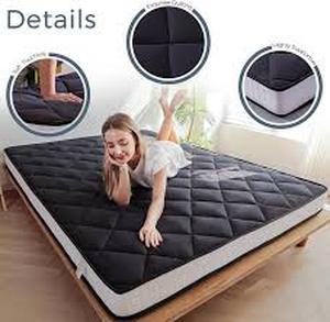 lot 17190 image: Black FutonMattress Cover 56in x 46in