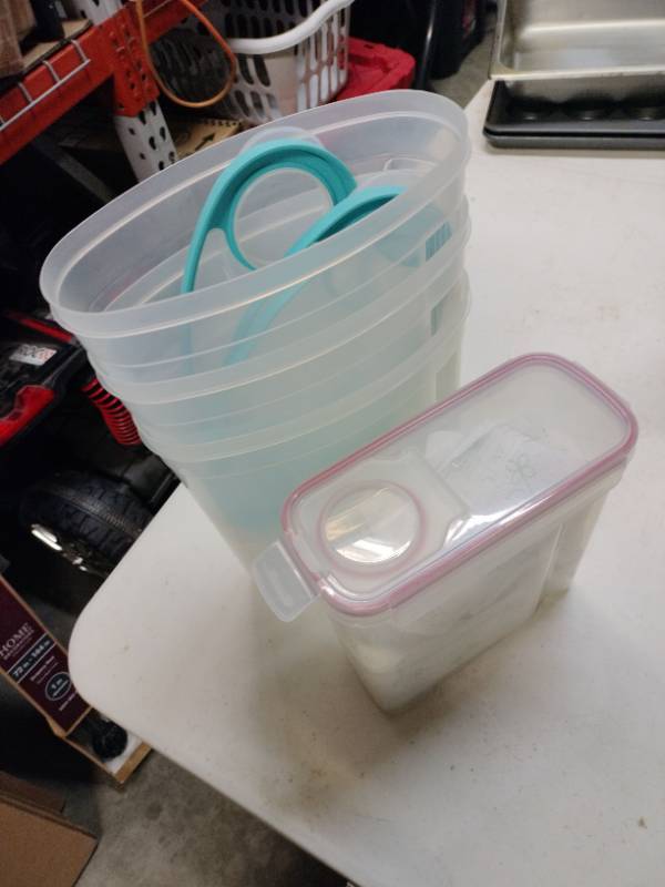 lot 33797 image: Set of 4 Cereal Storage Containers