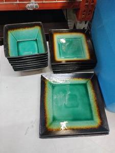 lot 18646 image: Better Homes & Gardens Jade Crackle Square Dinnerware - 19 Pcs