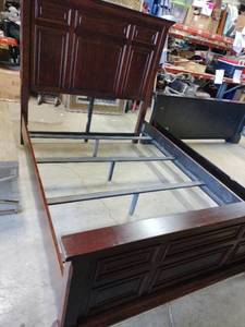 Queen Size Wood Panel Bed Frame with USB Ports - Retail: $799.00