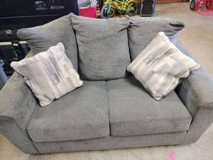 lot 13880 image: Contemporary Gray Loveseat with Decorative Pillows - Retail $299