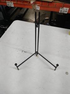 lot 18704 image: Decorative Folding Stand Easel