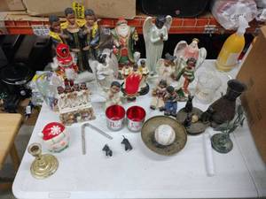lot 18730 image: Lot of Miscellaneous Home Decor