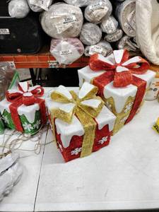 lot 18747 image: Festive Outdoor Light Up Present Decor