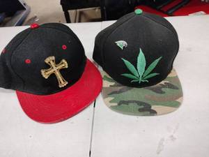 lot 18756 image: Set of 2 Hats