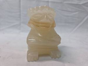lot 77 image: Hand Carved White Onyx  Piece -