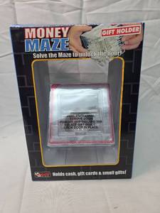 lot 87 image: Money Maze Gift Holder Puzzle Box