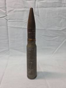 lot 134 image: WWII 20MM MK5 Mod 0 Training Round