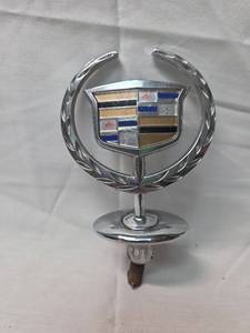 lot 137 image: Cadillac Hood Ornament Emblem