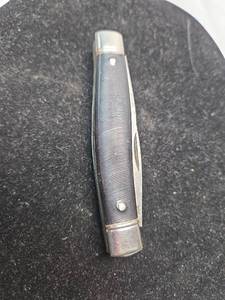 lot 184 image: Case Pocket Knife with Black Handle