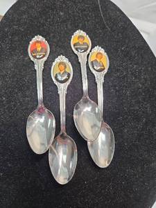 lot 193 image: Beatles Commemorative Spoon Set