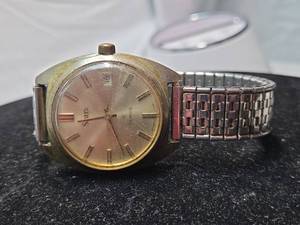 lot 198 image: Sears Mens Watch with Date Display