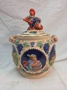 lot 329 image: German Wine Harvest Cookie Jar