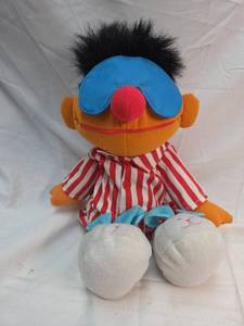 lot 334 image: 1998 Ernie Pajama Plush Puppet - Sesame Street