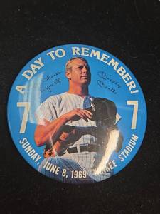 lot 386 image: 1969 Yankees Stadium Mickey Mantle Day Commemorative Button