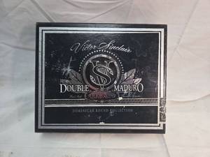 lot 409 image: Victor Sinclair Double Maduro Legacy Cigar Box