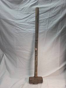 lot 417 image: Wooden Handle Sledgehammer