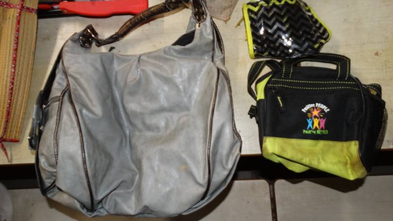 lot 20233 image: Ladies handbag and bag