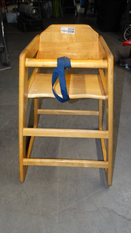 lot 20248 image: High chair