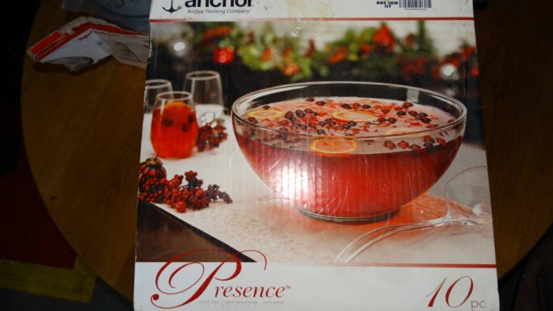 lot 20252 image: Anchor punch bowl set