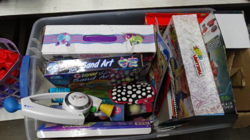 lot 20254 image: Lot of kids stuff. glow in the dark sand art. Stuffed animals. Chalk. Bop it.
