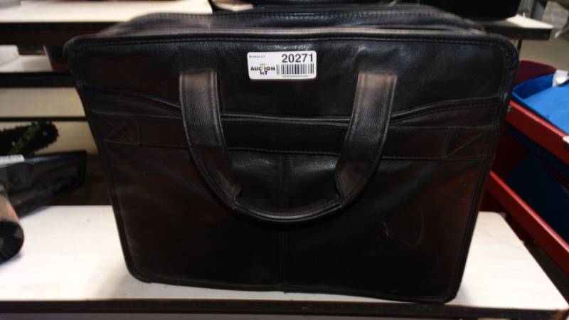 lot 20271 image: Briefcase
