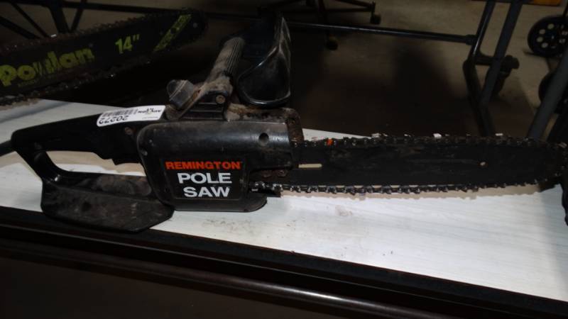 lot 20272 image: Electric chain saw
