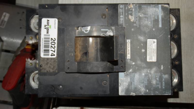 lot 20274 image: Molded circuit breaker