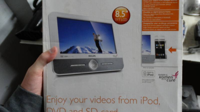 lot 20278 image: Philips portable dvd player