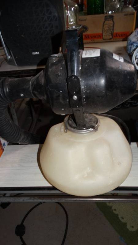 lot 20279 image: Electric atomist sprayer