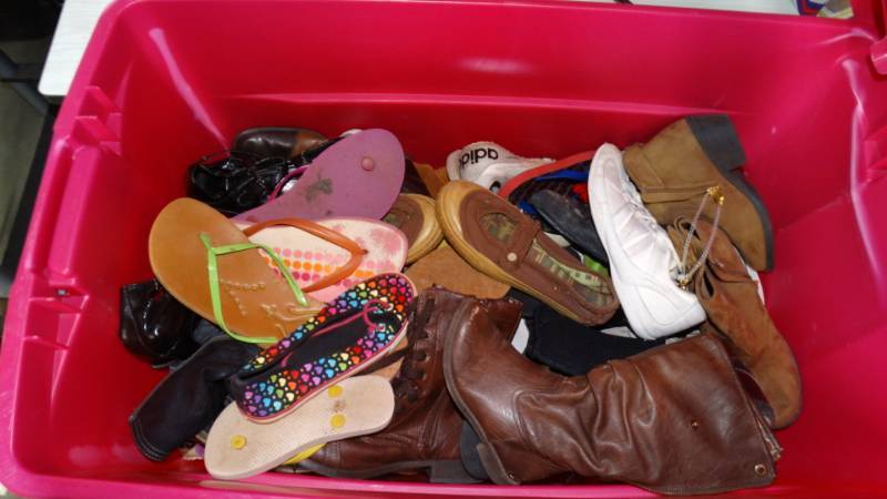 lot 20290 image: Lot of various shoes
