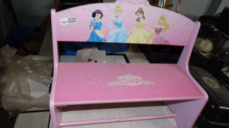 lot 20308 image: Kids bench