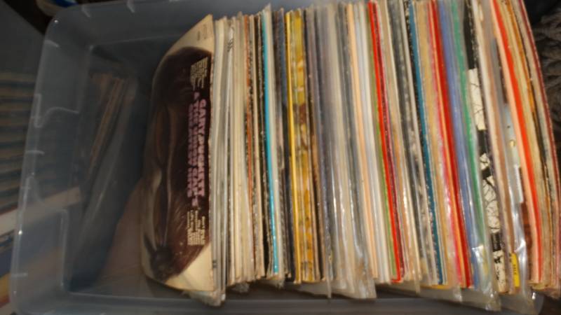lot 20352 image: Lot of various records