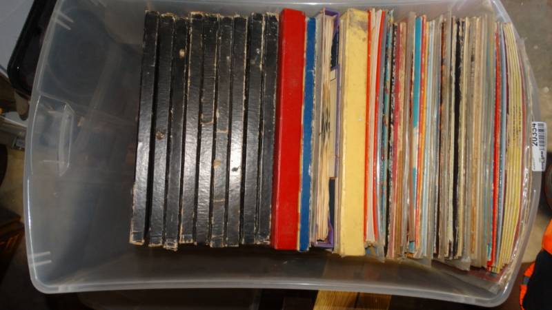 lot 20354 image: Lot of various records