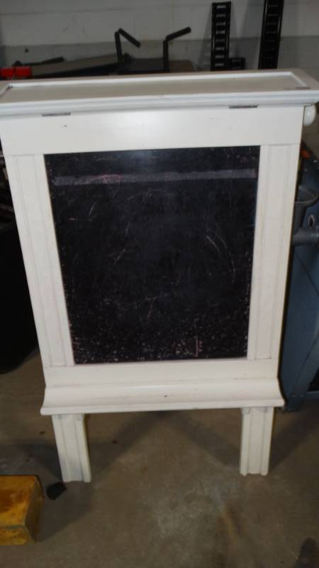 lot 20362 image: Markerchalk board stand