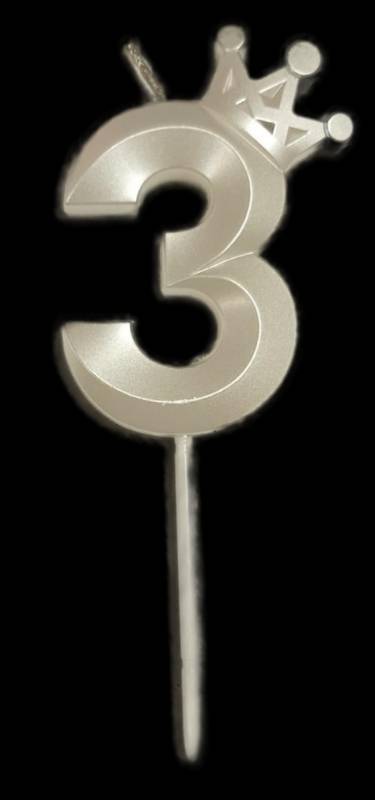 lot 208 image: 3.15 Inches White Number 3 Birthday Candle - Perfect Cake Topper for Three-Year-Olds Party and Anniversaries (Crown-3, White)