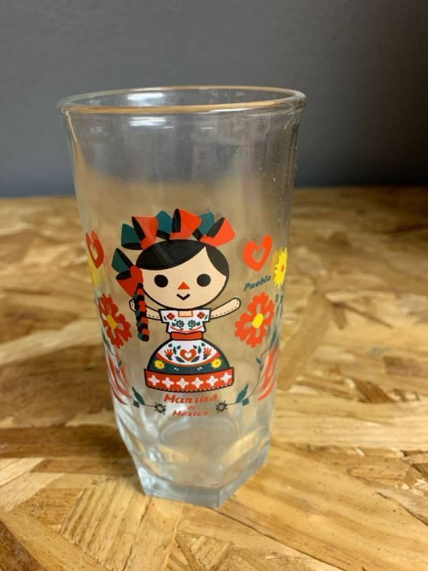 lot 818 image: Glass collectible Marias de Mexico Puebla
