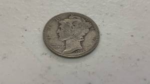 lot 7 image: 1927 Mercury Dime Coin 90% Silver